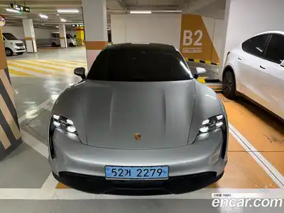 Porsche Taycan 2022 Автомат в Москве № 197965, миниатюра 3