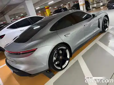 Porsche Taycan 2022 Автомат в Москве № 197965, миниатюра 4