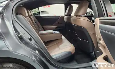 Lexus ES 2023 2.5 Автомат в Москве № 198828, миниатюра 12