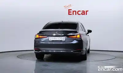 Lexus ES 2023 2.5 Автомат в Москве № 198828, миниатюра 8
