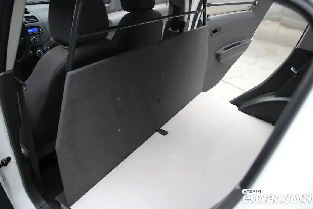 Chevrolet Spark 2014 1.0 Механическая в Москве № 200302, фото 17