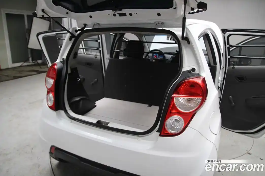 Chevrolet Spark 2014 1.0 Механическая в Москве № 200302, фото 7