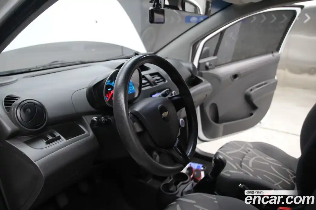 Chevrolet Spark 2014 1.0 Механическая в Москве № 200302, фото 10