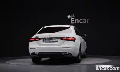 Mercedes-Benz E-Class 2023 2.0 Автомат в Москве № 205162, миниатюра 4