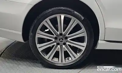 Mercedes-Benz E-Class 2023 2.0 Автомат в Москве № 205162, миниатюра 5