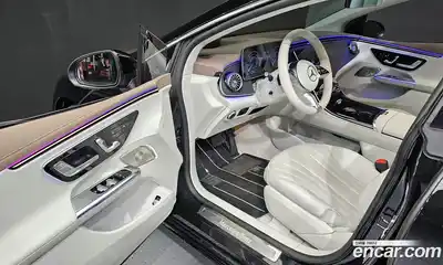 Mercedes-Benz EQE, 2023