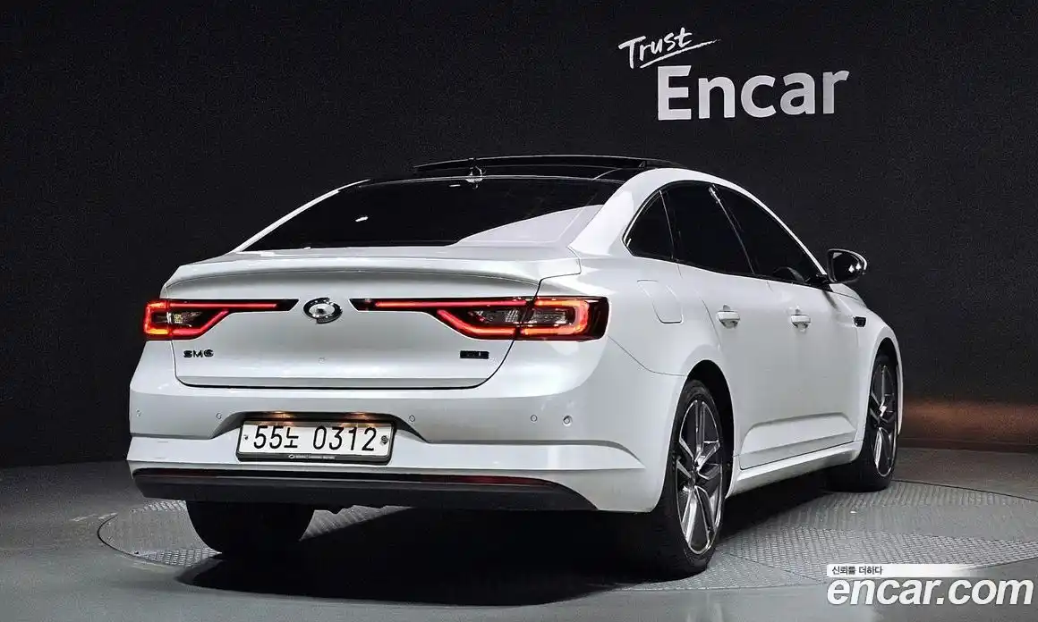 Renault SM6 2016 1.5 Автомат в Москве № 208983, фото 12