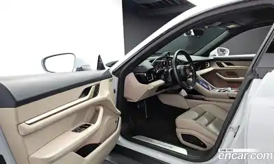 Porsche Taycan 2025 0.2 Автомат в Москве № 212961, миниатюра 11