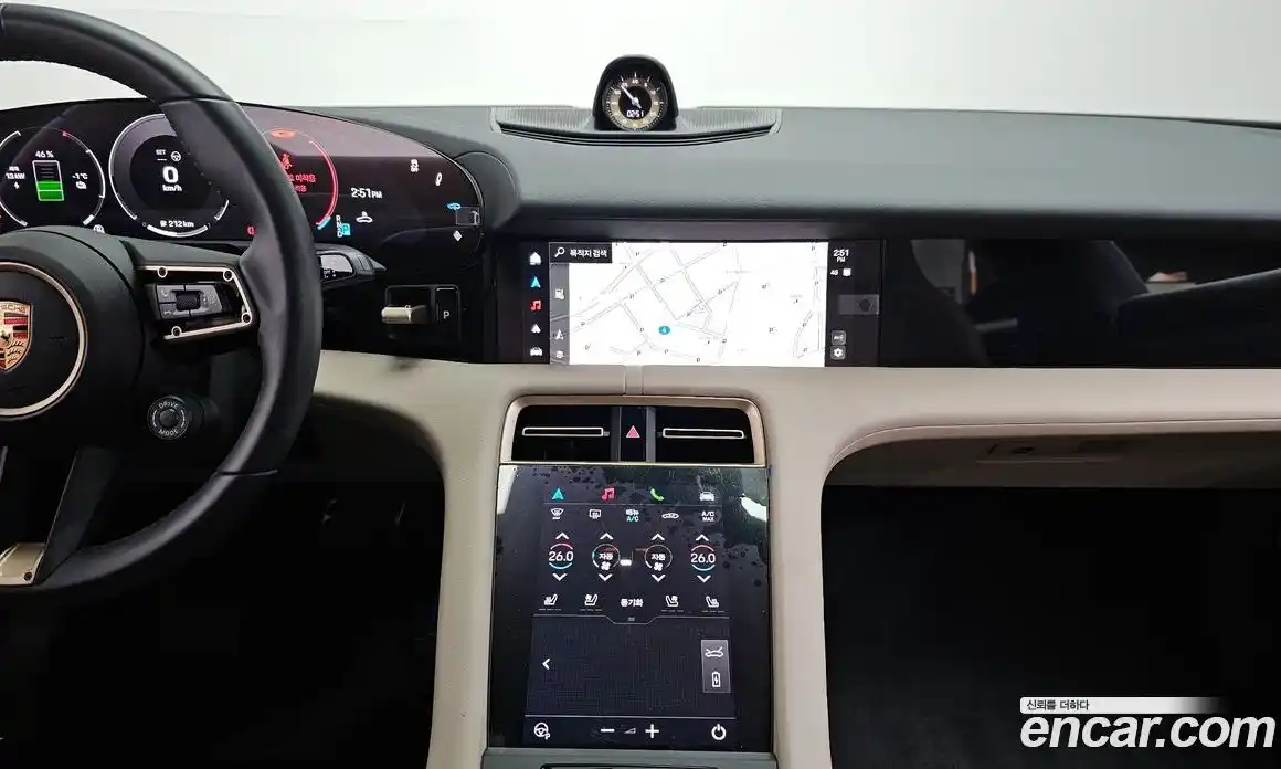 Porsche Taycan 2025 0.2 Автомат в Москве № 212961, фото 17