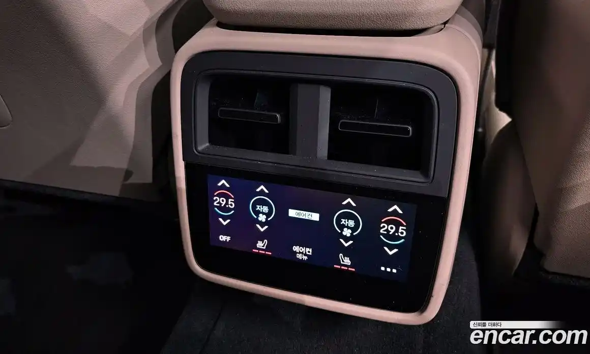 Porsche Taycan 2025 0.2 Автомат в Москве № 212961, фото 19