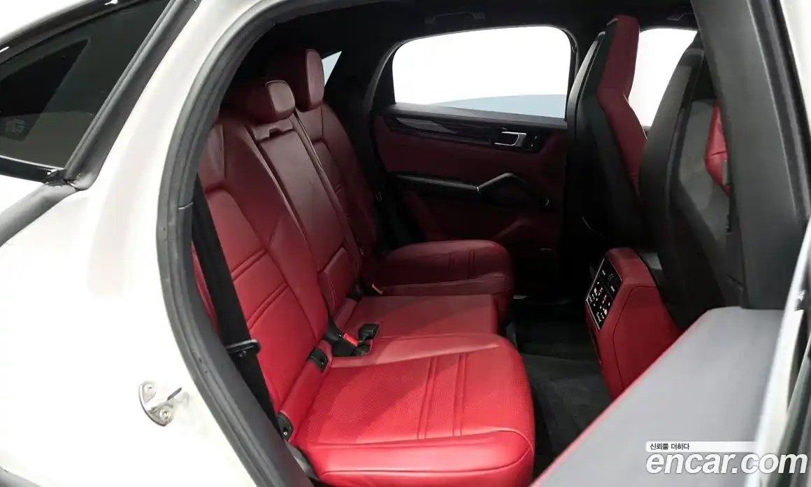 Porsche Cayenne 2022 3.0 Автомат в Москве № 213071, фото 11