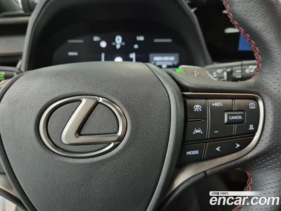 Lexus UX 2025 2.0 Вариатор в Москве № 214747, фото 15