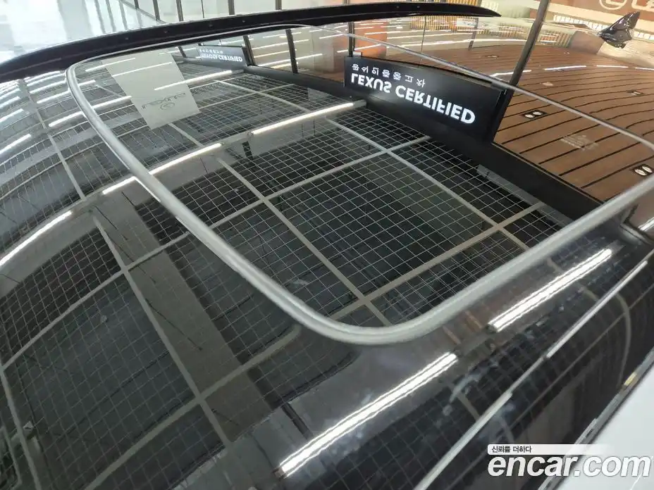 Lexus UX 2025 2.0 Вариатор в Москве № 214747, фото 19