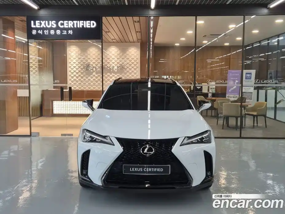 Lexus UX 2025 2.0 Вариатор в Москве № 214747, фото 3