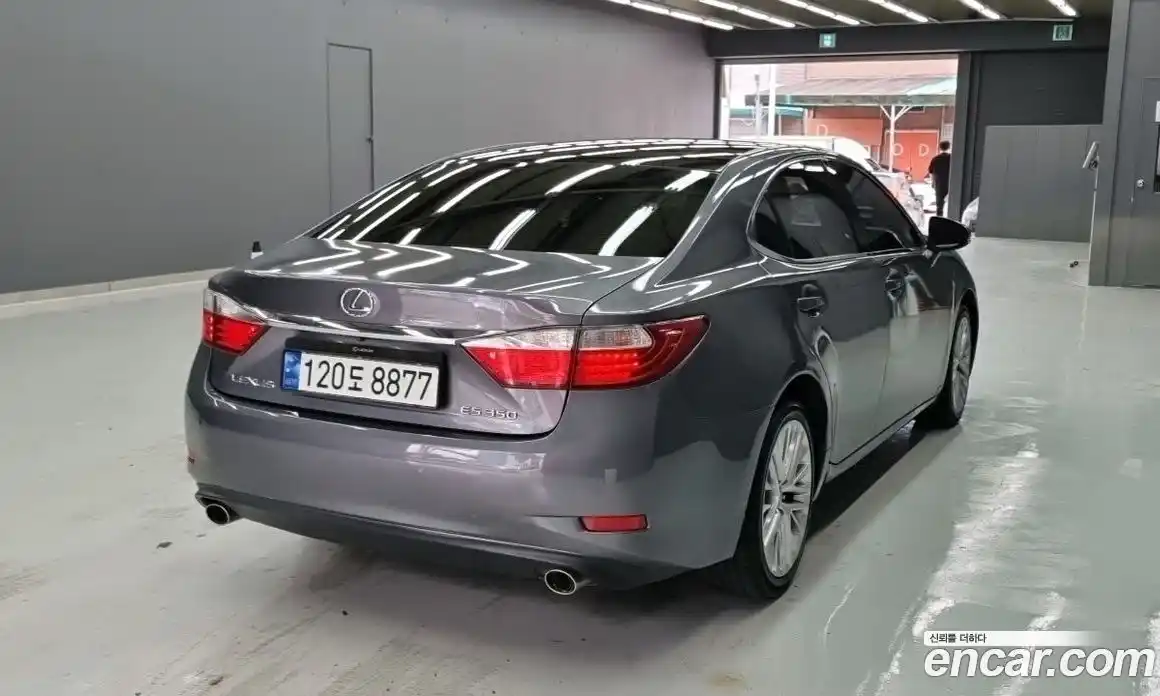 Lexus ES 2015 3.5 Автомат в Москве № 214865, фото 16