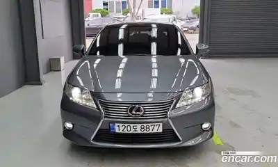 Lexus ES 2015 3.5 Автомат в Москве № 214865, миниатюра 2