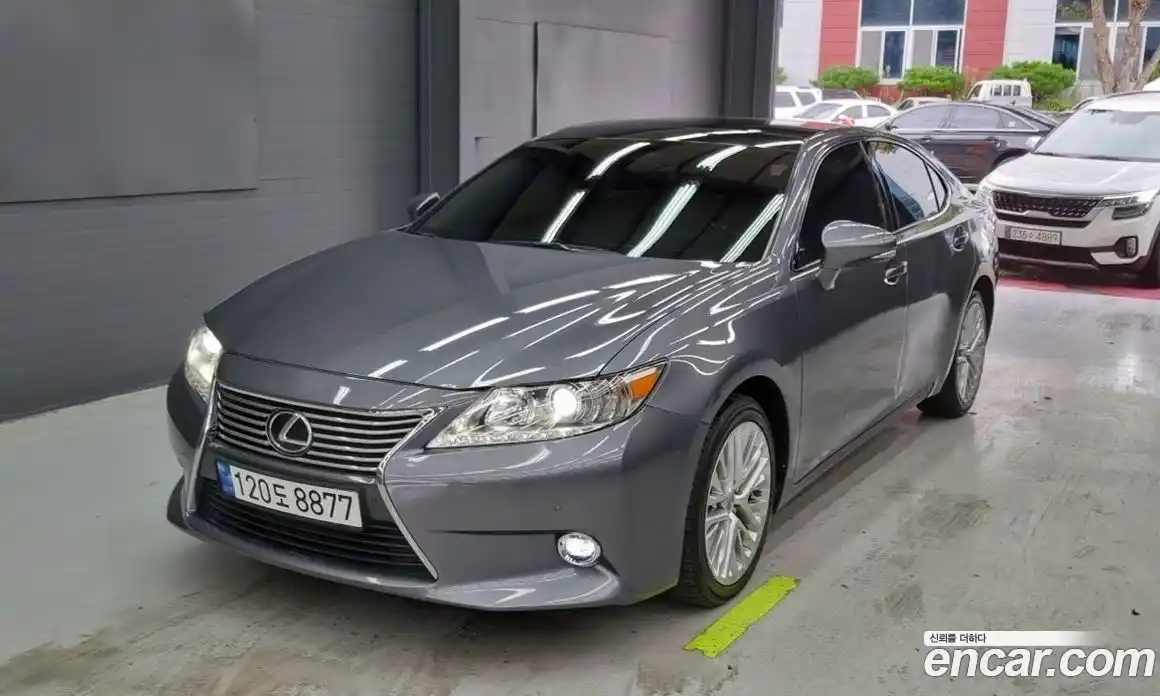 Lexus ES 2015 3.5 Автомат в Москве № 214865, фото 5