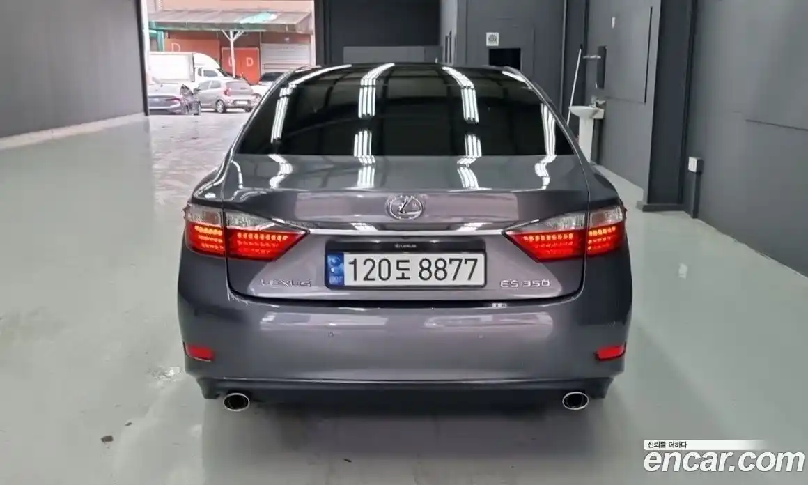 Lexus ES 2015 3.5 Автомат в Москве № 214865, фото 9