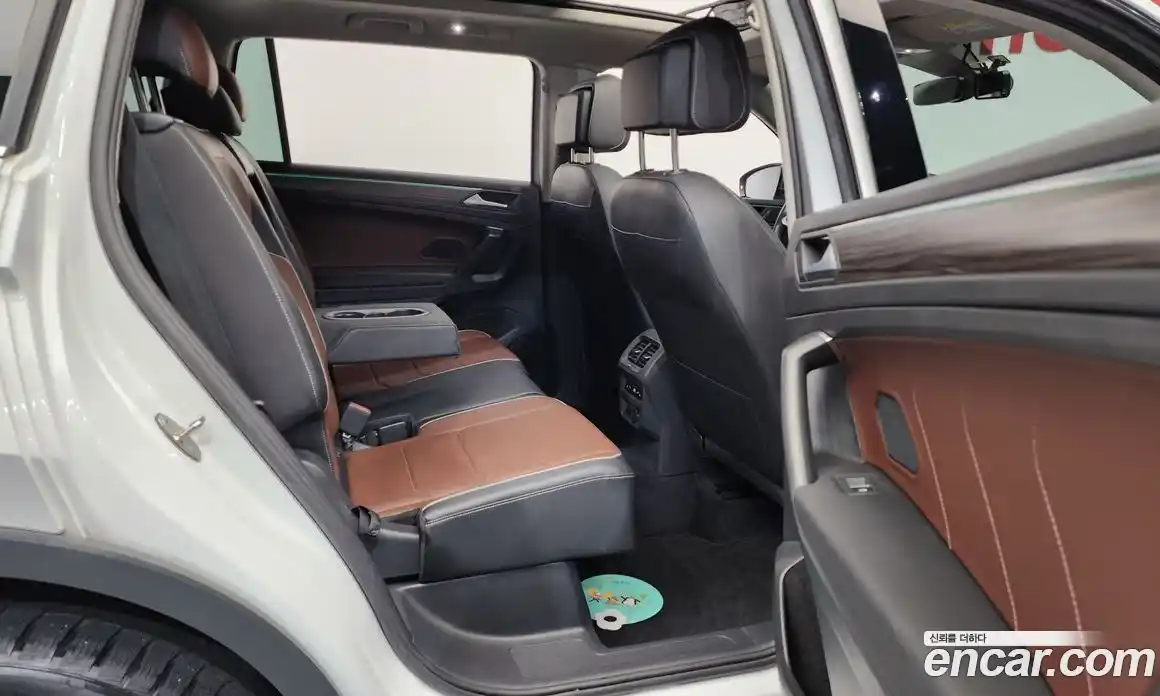 Volkswagen Tiguan 2022 2.0 Автомат в Москве № 214869, фото 13