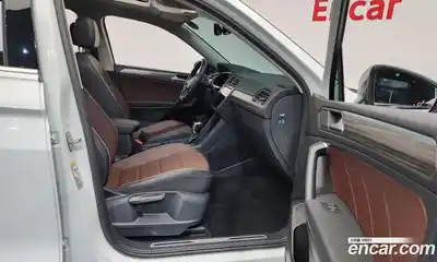 Volkswagen Tiguan 2022 2.0 Автомат в Москве № 214869, миниатюра 6