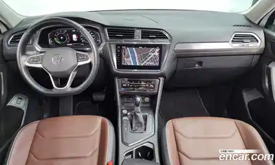 Volkswagen Tiguan 2022 2.0 Автомат в Москве № 214869, миниатюра 10