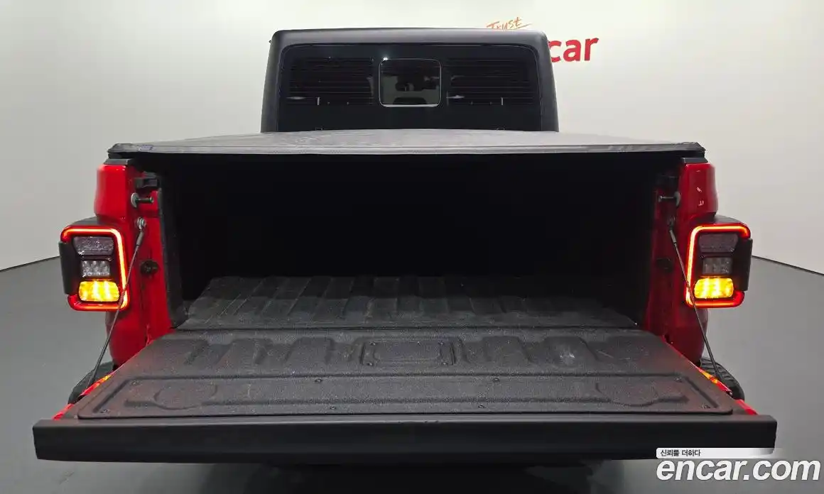 Jeep Gladiator 2023 3.6 Автомат в Москве № 215408, фото 20