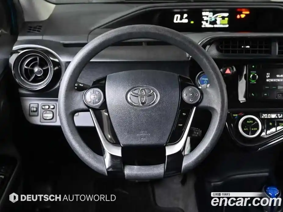 Toyota Prius 2018 1.5 Автомат в Москве № 215661, фото 13