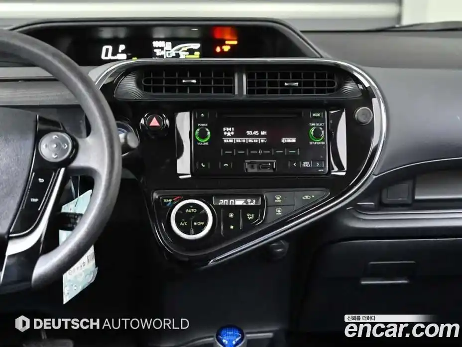 Toyota Prius 2018 1.5 Автомат в Москве № 215661, фото 14