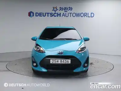 Toyota Prius 2018 1.5 Автомат в Москве № 215661, миниатюра 3