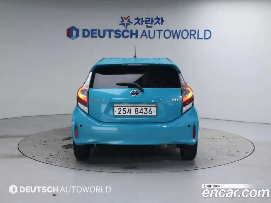 Toyota Prius 2018 1.5 Автомат в Москве № 215661, фото 4