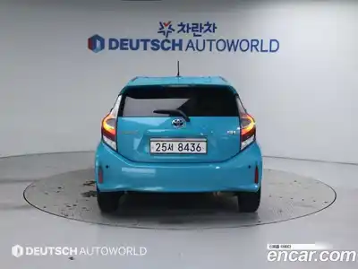 Toyota Prius 2018 1.5 Автомат в Москве № 215661, миниатюра 4