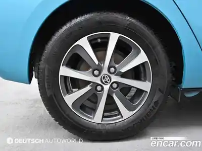Toyota Prius 2018 1.5 Автомат в Москве № 215661, миниатюра 5