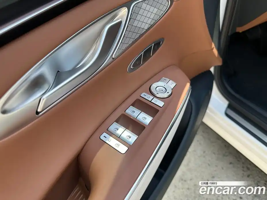 Genesis GV70 2025 2.5 Автомат в Москве № 21766, фото 8