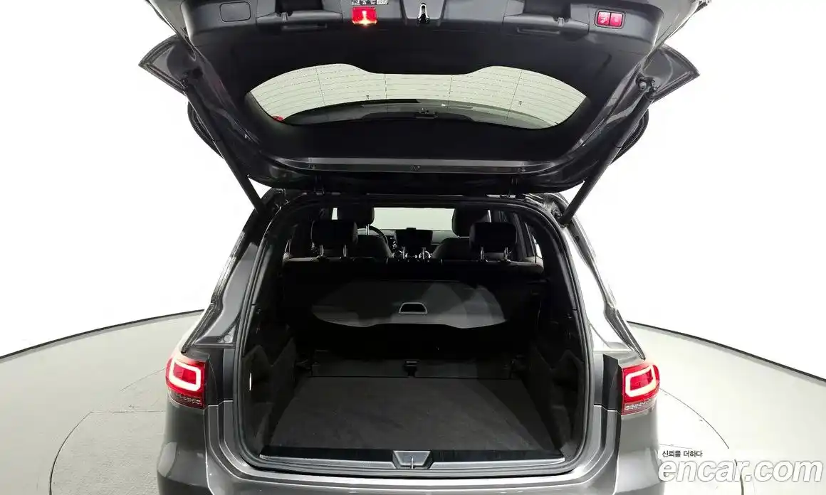 Mercedes-Benz GLB-Class 2023 2.0 Автомат в Москве № 222304, фото 3