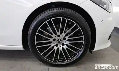 Mercedes-Benz C-Class, 2024