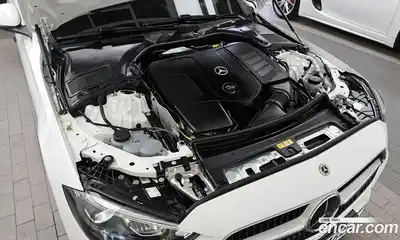 Mercedes-Benz C-Class 2024 2.0 Автомат в Москве № 229450, миниатюра 2