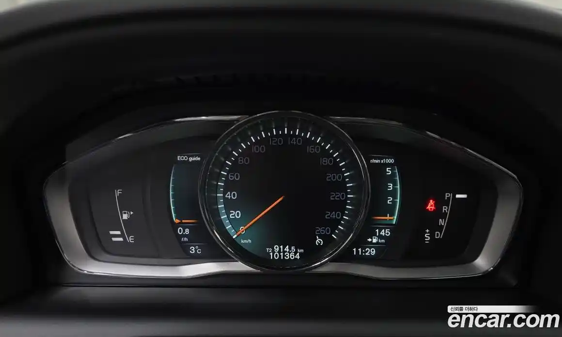 Volvo XC60 2016 2.0 Автомат в Москве № 230594, фото 17