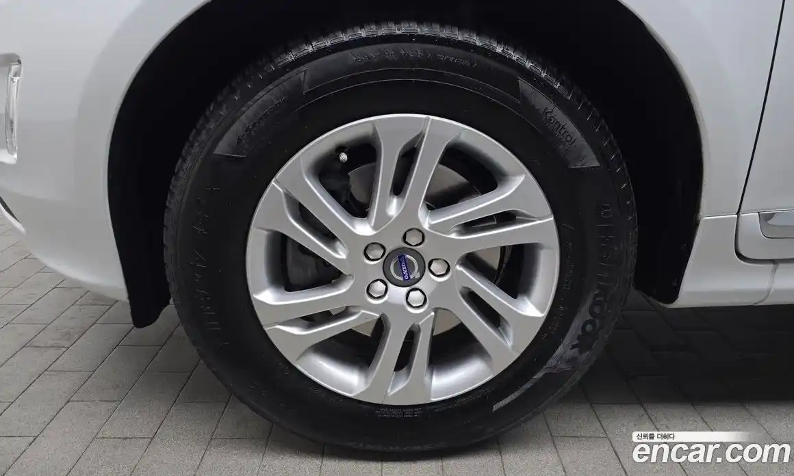 Volvo XC60 2016 2.0 Автомат в Москве № 230594, фото 6