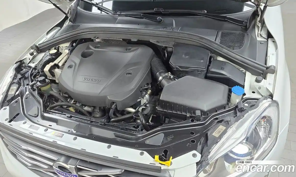 Volvo XC60 2016 2.0 Автомат в Москве № 230594, фото 8