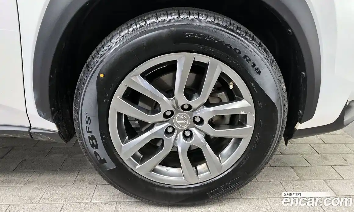 Lexus NX 2016 2.5 Автомат в Москве № 231989, фото 15