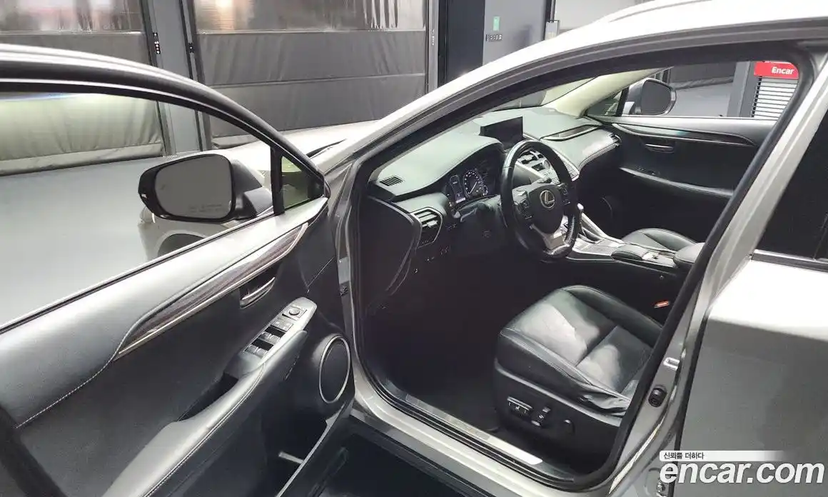 Lexus NX 2018 2.5 Автомат в Москве № 232009, фото 14