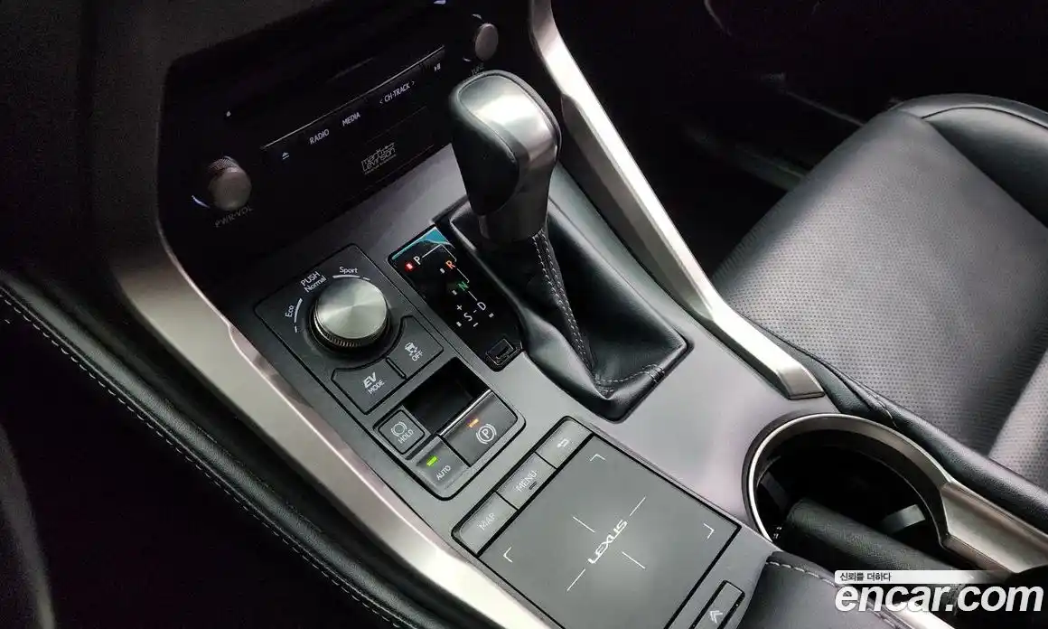 Lexus NX 2018 2.5 Автомат в Москве № 232009, фото 5