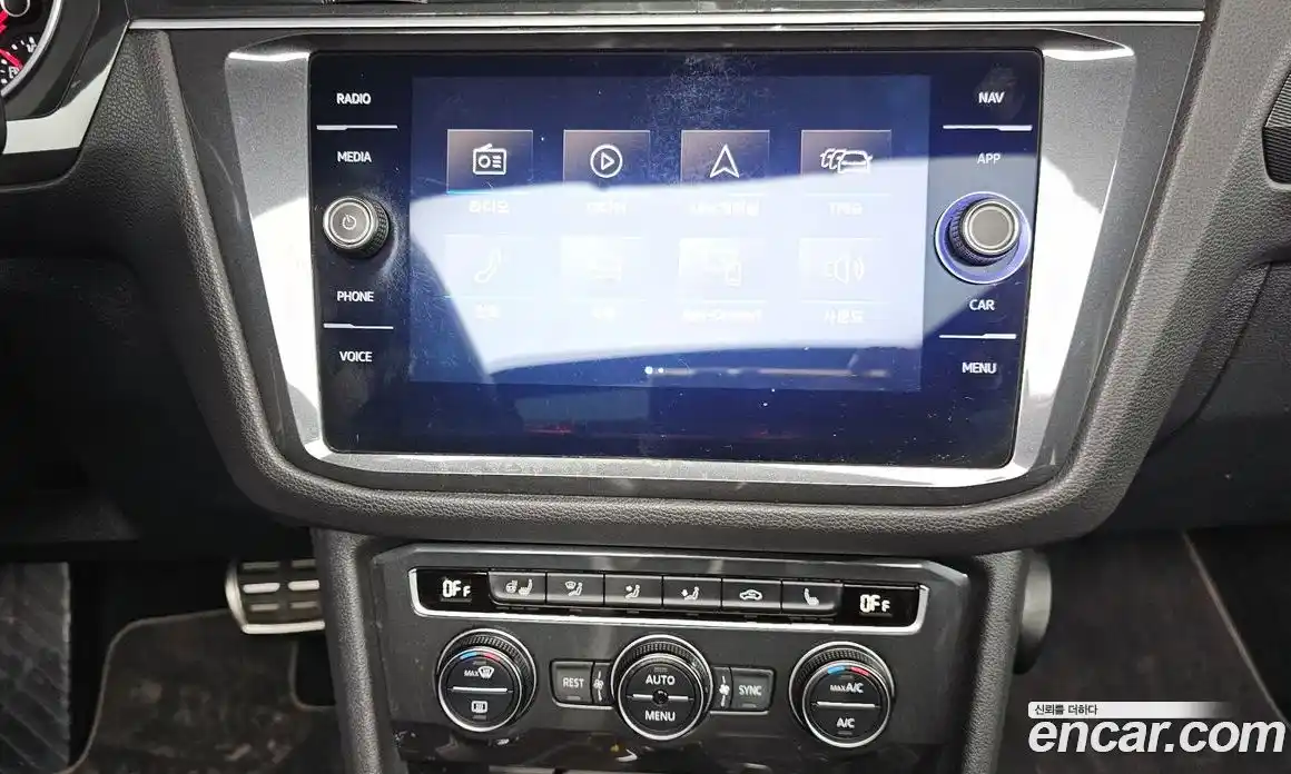 Volkswagen Tiguan 2020 2.0 Автомат в Москве № 232215, фото 11