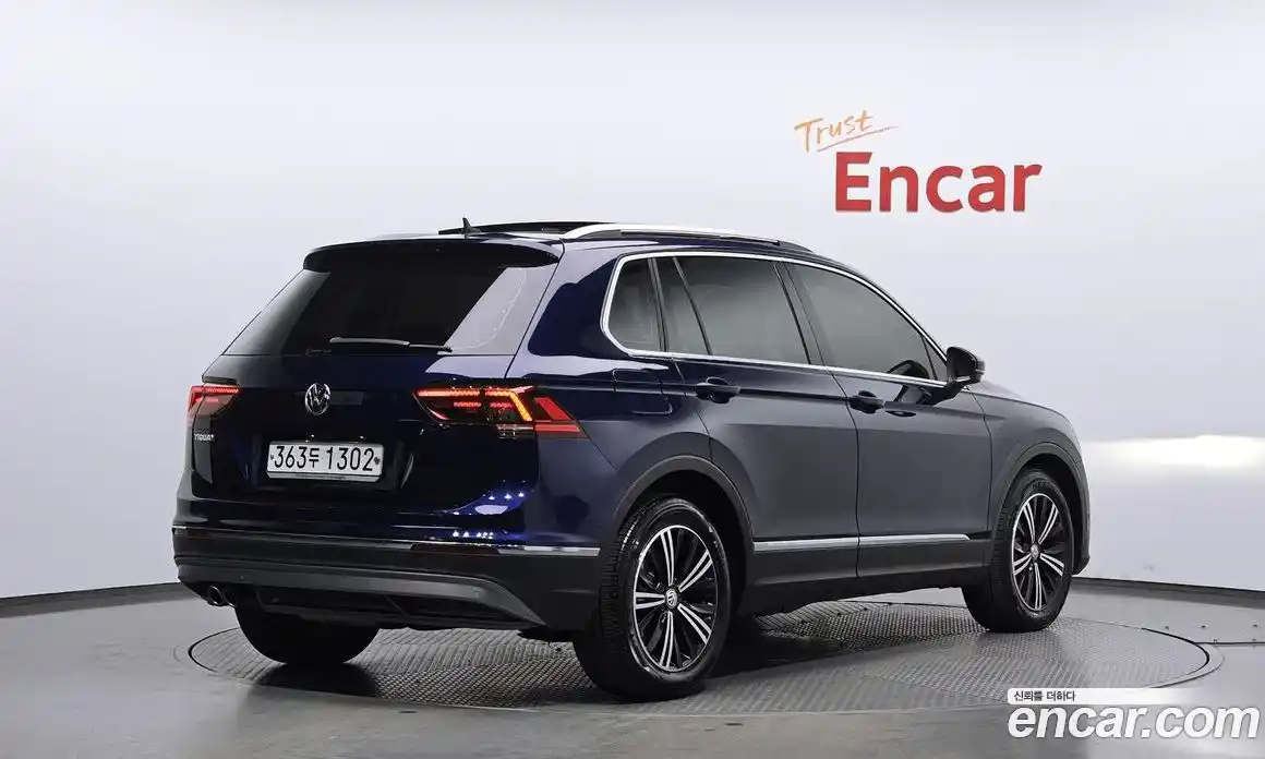 Volkswagen Tiguan 2020 2.0 Автомат в Москве № 232215, фото 10
