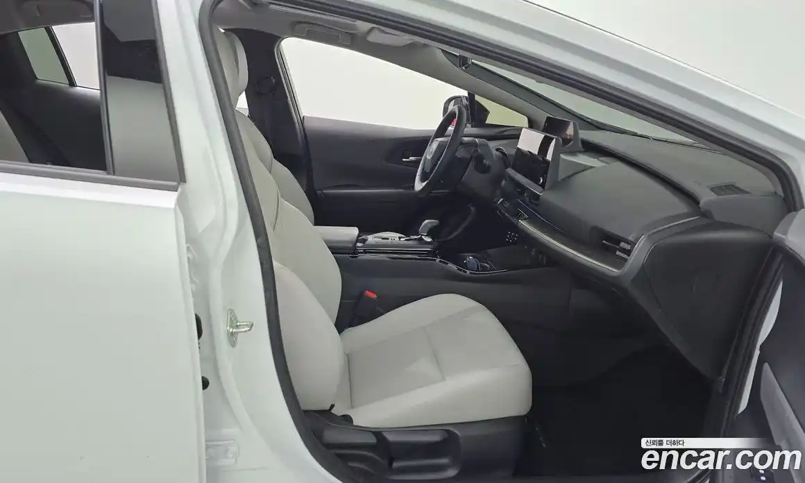 Toyota Prius 2026 2.0 Автомат в Москве № 232797, фото 3