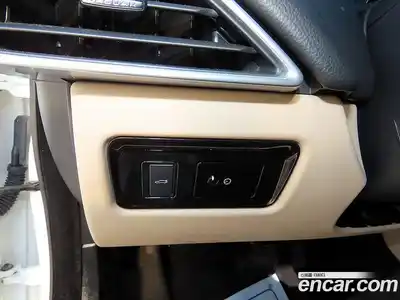 Jaguar XE 2016 2.0 Автомат в Москве № 248305, миниатюра 12