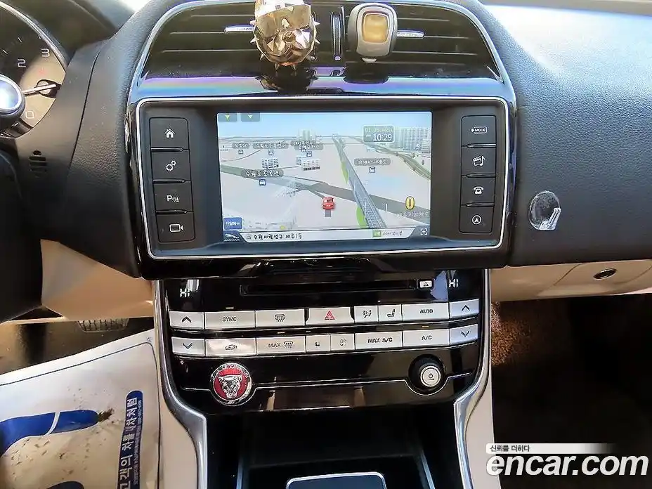 Jaguar XE 2016 2.0 Автомат в Москве № 248305, фото 13