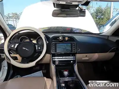 Jaguar XE 2016 2.0 Автомат в Москве № 248305, миниатюра 7