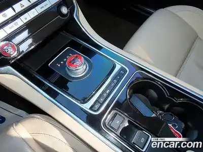 Jaguar XE 2016 2.0 Автомат в Москве № 248305, миниатюра 10
