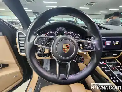 Porsche Cayenne 2020 3.0 Автомат в Москве № 252276, миниатюра 3